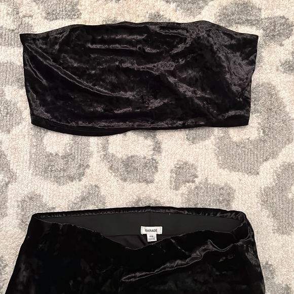 NEVER WORN! Velvet matching set with flare pants and tube top - Picture 3 of 3
